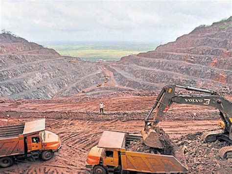  Bauxite: ความลับของโลหะอ Aluminium และการผลิตที่ยั่งยืน!